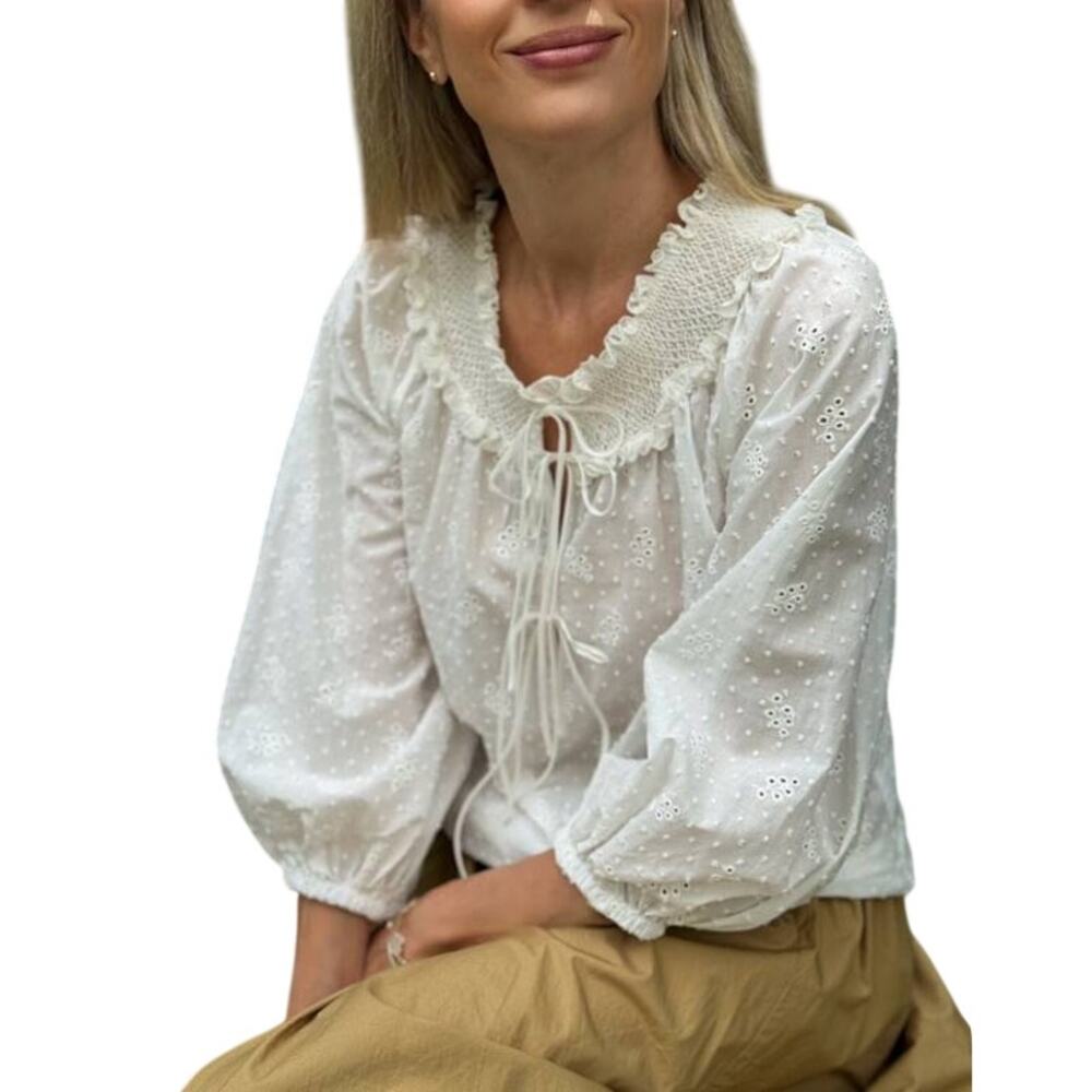 Loretta Caponi Zita Broderie Anglaise Peasant Blouse in Flowery Plumetis S